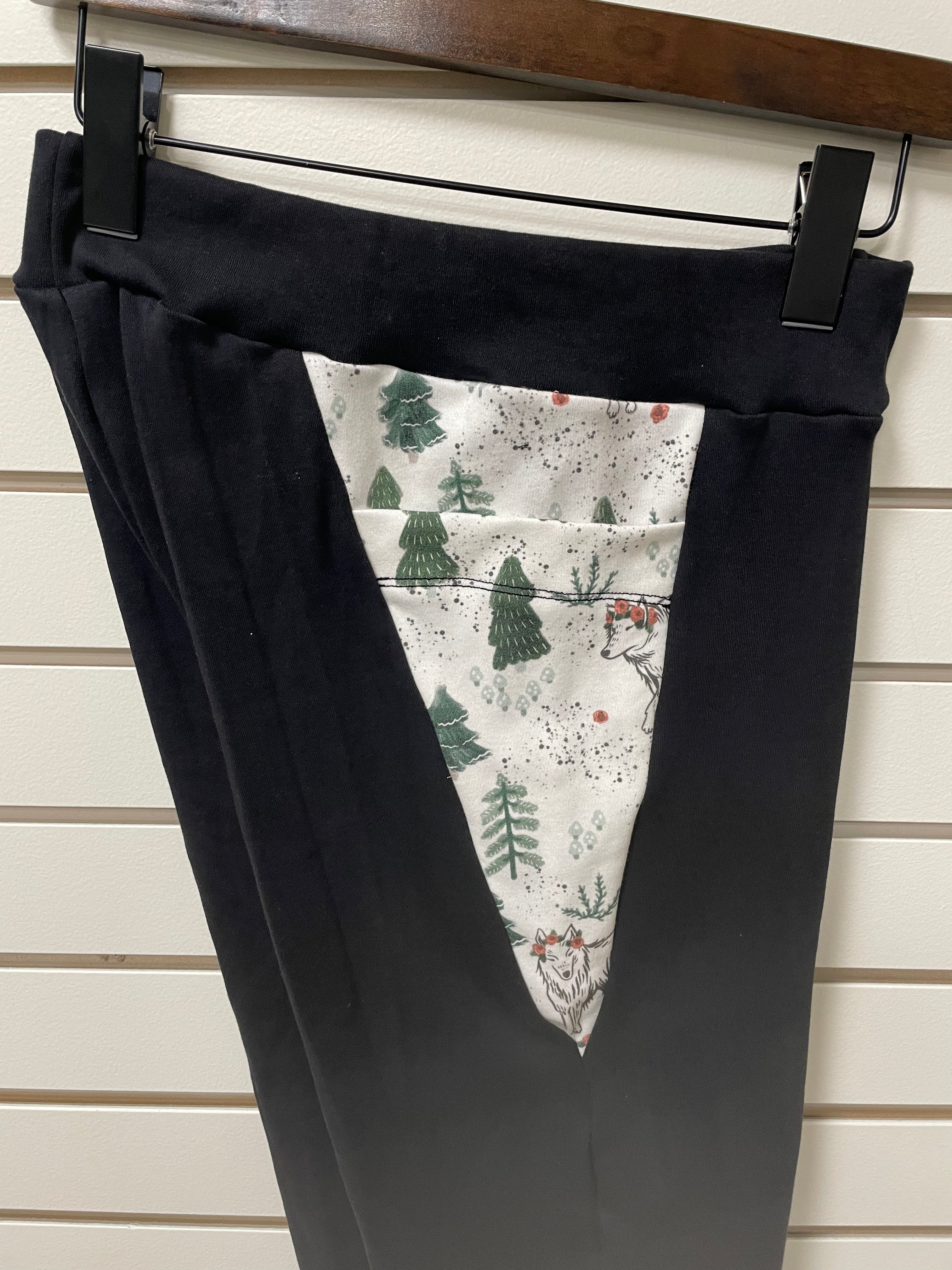 Women's Wolves in the Woods Joggers